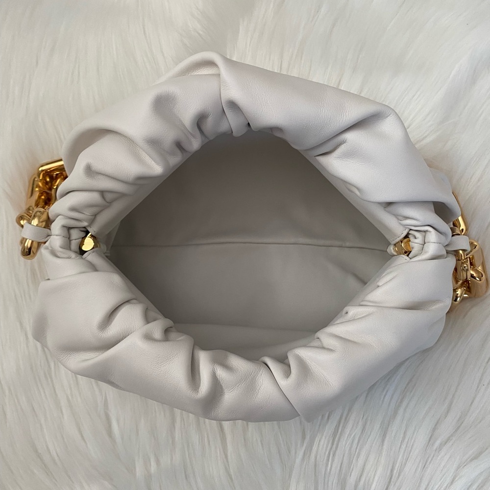 BOTTEGA VENETA Chain Pouch - Picture 8 of 9